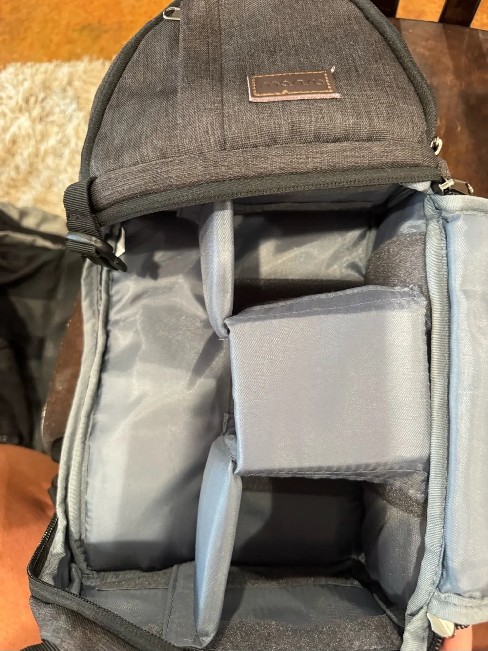 MOSISO Insulated Men's Gray Sling Backpack - Compact Everyday Bag